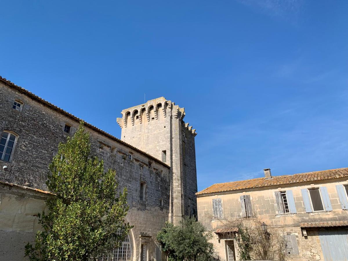 Gite De La Tour Des Abbes Fontvieille Zewnętrze zdjęcie