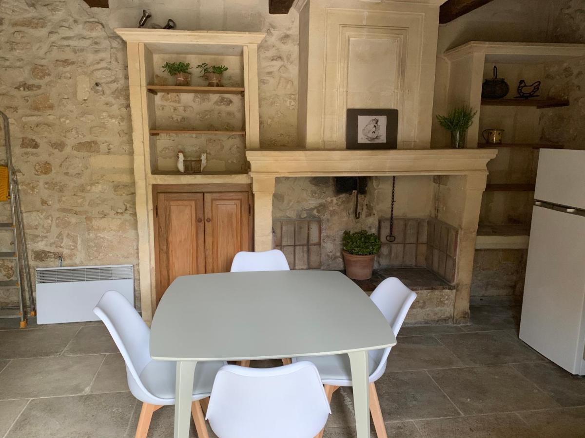 Gite De La Tour Des Abbes Fontvieille Zewnętrze zdjęcie